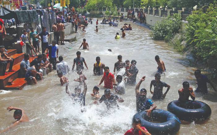 Jammu sizzles at 43 degrees no respite from heat till 3rd July