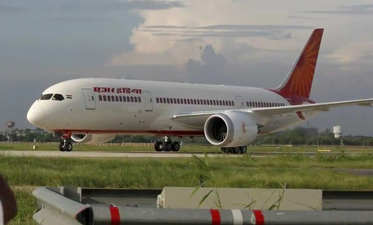 Delhi Police arrests Shankar Mishra from Bengaluru accused in Air India urination case