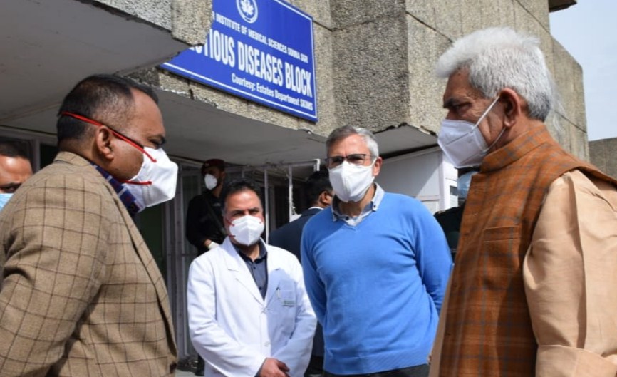 J-K LG Manoj Sinha visits hospital to enquire about Farooq Abdullah’s health
