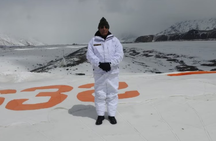 Rajnath Singh to visit Siachen tomorrow, celebrate Holi with military personnel
