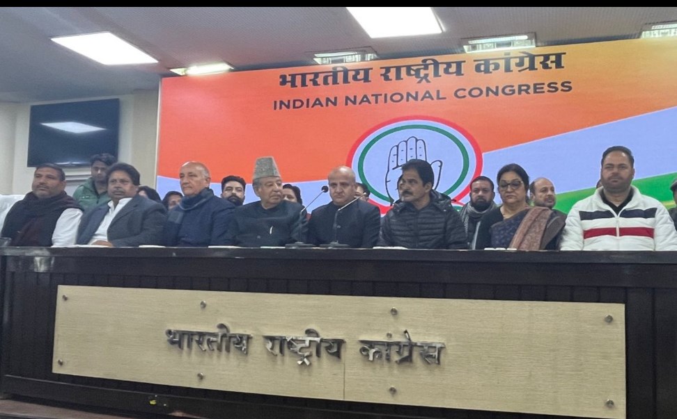Tara Chand, Peerzada Sayeed Among 17 Leaders Rejoin Congress In New Delhi