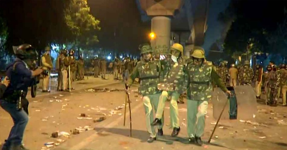 Delhi on high alert, police registers 2 cases on Jamia University violence