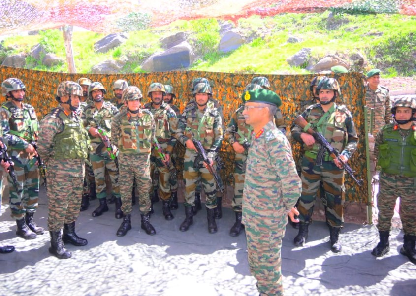 Northern Army Commander visits LoC in Poonch Sector 