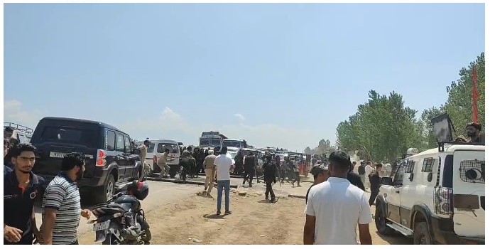   Protest over drinking water shortage turns violent in Kashmir's Baramulla