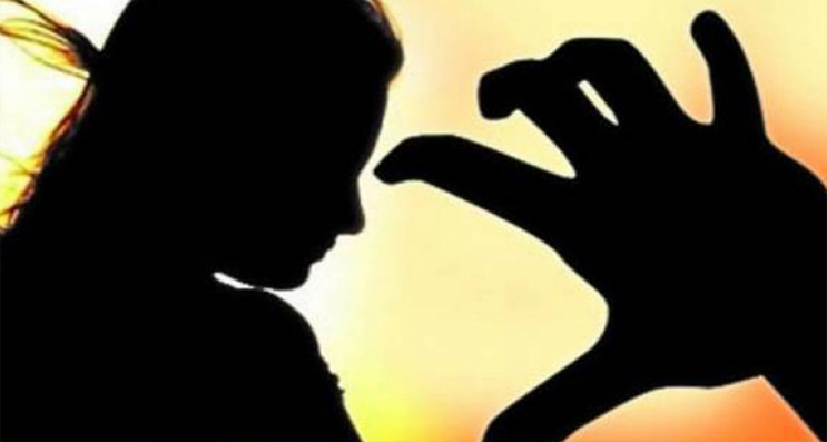 UP:Minor girl alleges she was raped by SHO in police station;DIG to probe incident