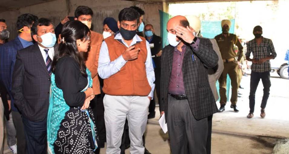 Chief Secretary conducts extensive tour of Jammu city; Inspects mega development projects