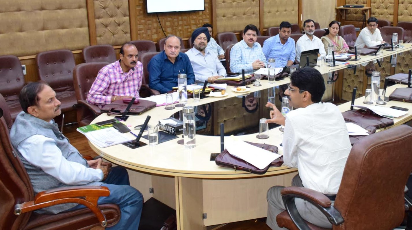Lt Governor interacts with Youth of J&K studying in Pune