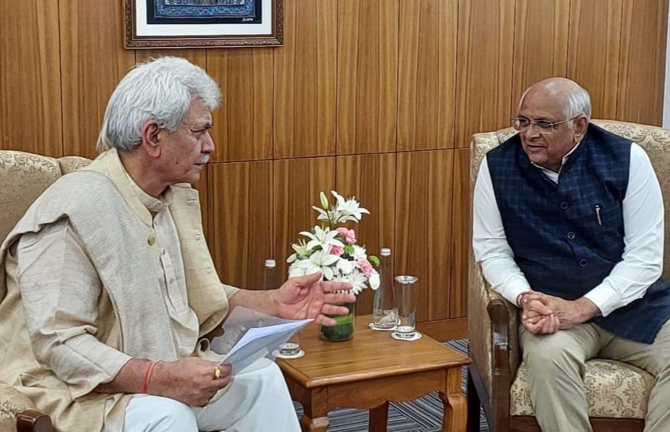 Lt Governor meets Chief Minister of Gujarat