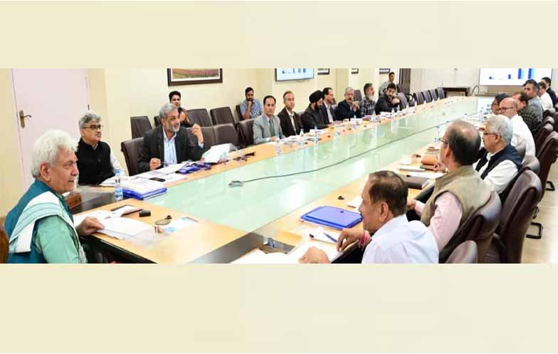 Lt Governor reviews progress of schemes & projects of Jal Shakti Department