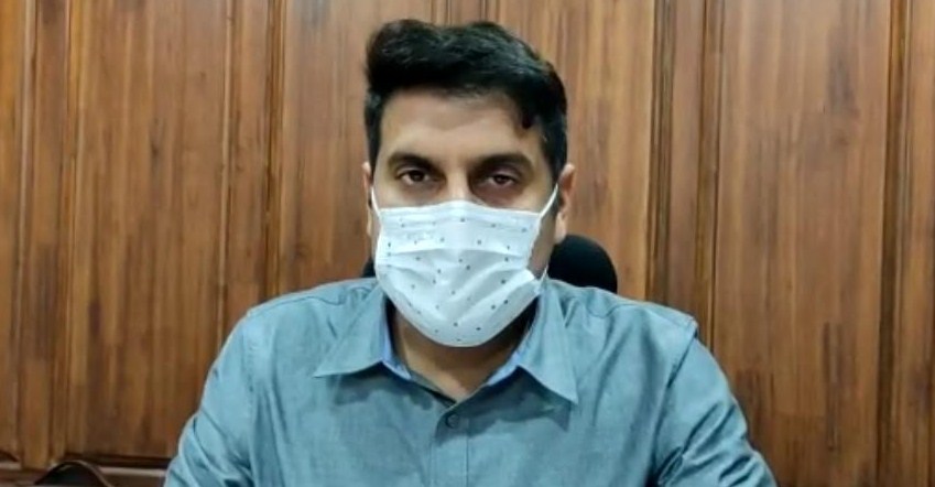 Unvaccinated persons to be tested at entry of Shopping Stores/ Malls: DC Srinagar