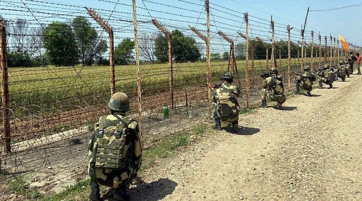 BSF thwarts infiltration bid of 3 Pakistan intruders along IB in Punjab's Pathankot