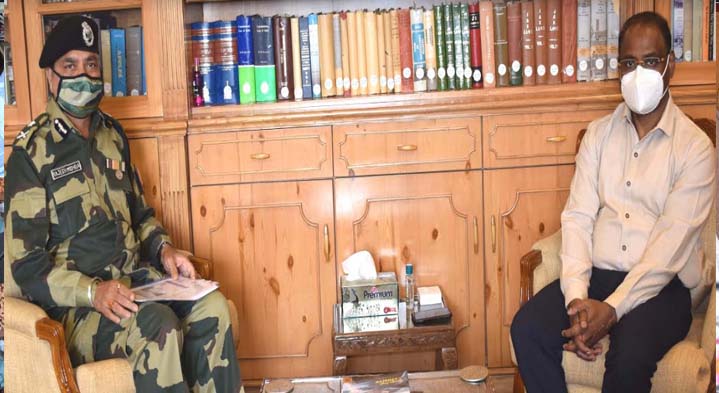 IGP BSF Kashmir calls on Lt Governor, briefs him about security scenario