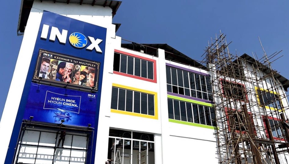 Kashmir gets its first Multiplex Cinema; J&K LG says every district to have 100-seater Cinema halls