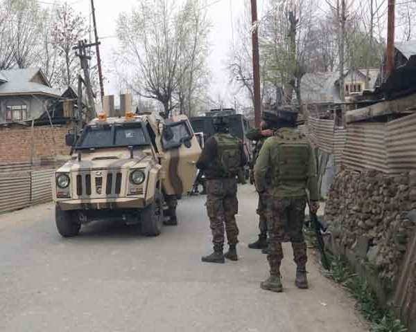 Encounter breaks out between security forces and militants in Kashmir, one militant killed