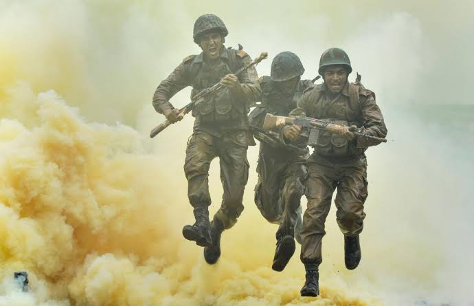 Army foils infiltration bid along LoC in Kashmir, recovers 'war-like stores'