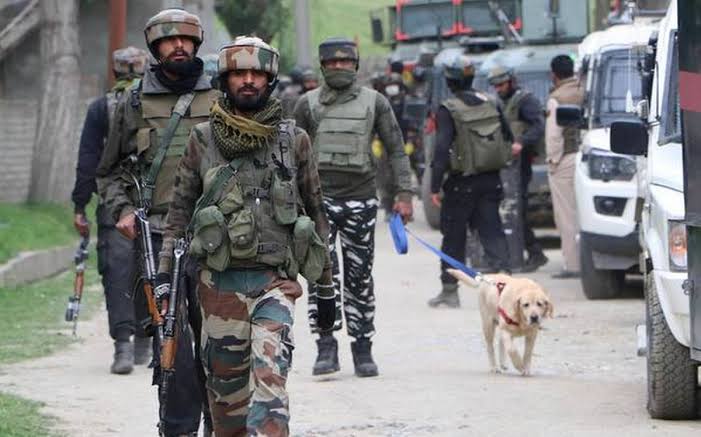 Naikoo's Killing: Airtel restores mobile services; Restrictions tightened, Internet Suspended in Kashmir