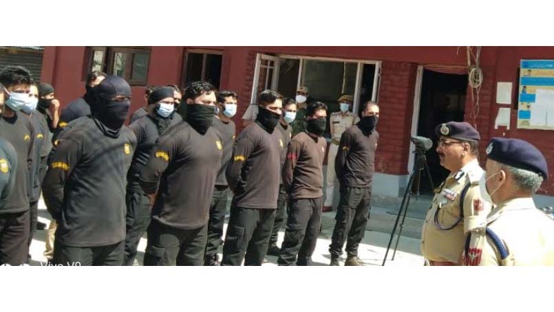 DGP J&K visits Srinagar Police Component interacts with jawans; chairs officers meeting