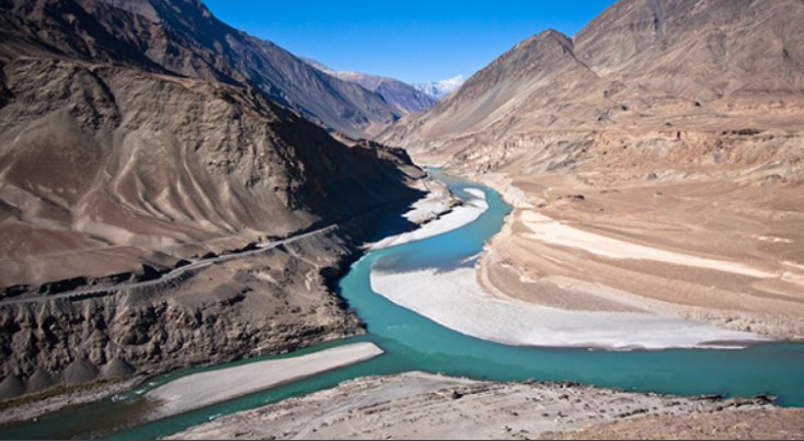 Indian team in Pakistan to hold talks on river water disputes