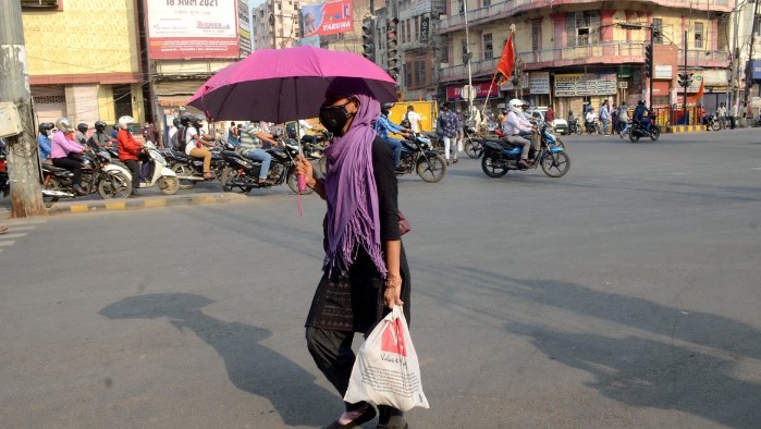 Kashmir simmers as heat wave intensifies, Jammu seethes at 41.2 Degree Celsius