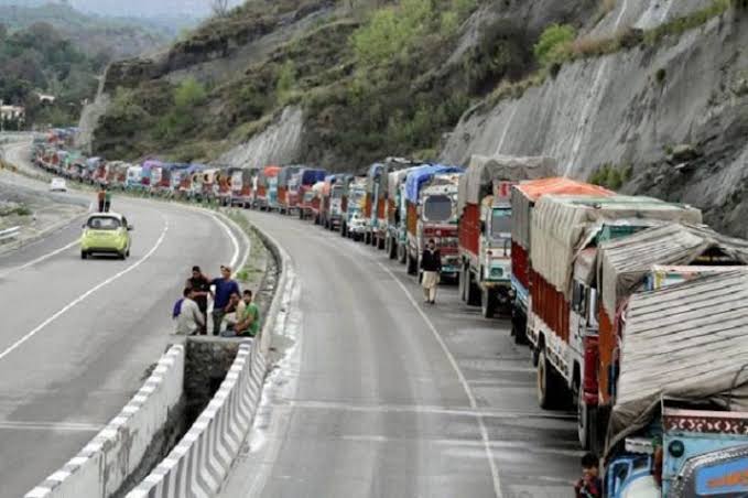 Jammu-Srinagar Highway reopens for traffic after 2 days, massive Jams witnessed  