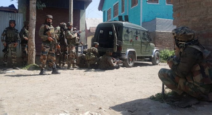 3 HM militant associates arrested; IED material recovered in Pulwama