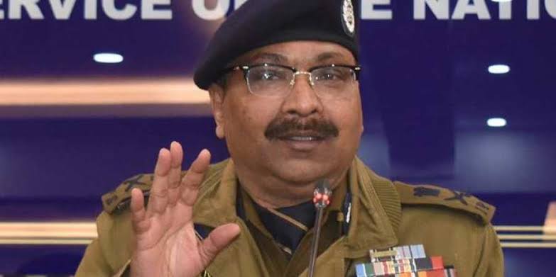 Broadband internet services will be restored on ''limited scale'' in Kashmir: Police chief