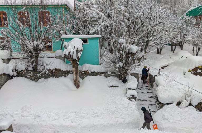 Himachal Pradesh: Schools, colleges closed till February 3 amid heavy snowfall in Lahaul Spiti