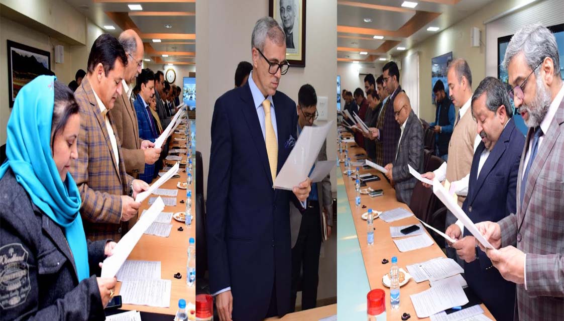 Chief Minister Omar Abdullah administers Integrity Pledge