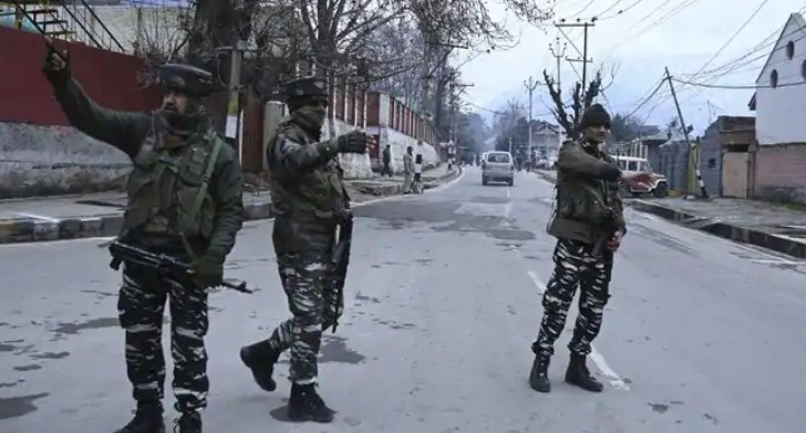 Normal life remains affected due to COVID restrictions in Kashmir