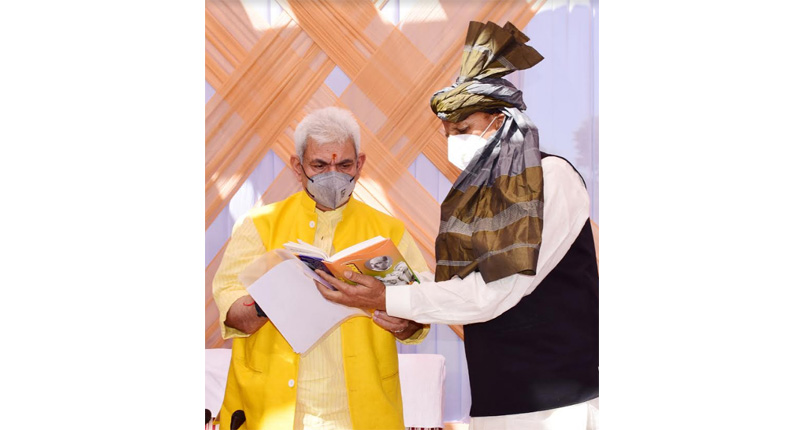 Lt Governor interacts with 70-member delegation of Gujjar-Bakerwal Community