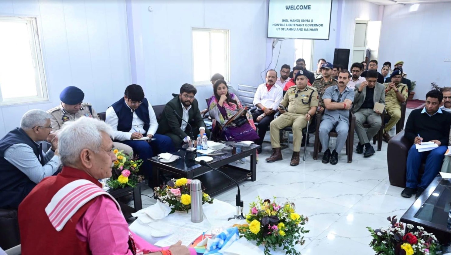 Lt Governor visits Baltal Base Camp; reviews arrangements for the Shri Amarnath Ji Yatra