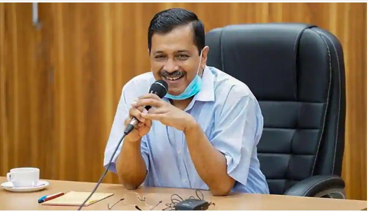 Kejriwal launches ‘Red Light On Gaadi Off’ campaign to cut down on air pollution