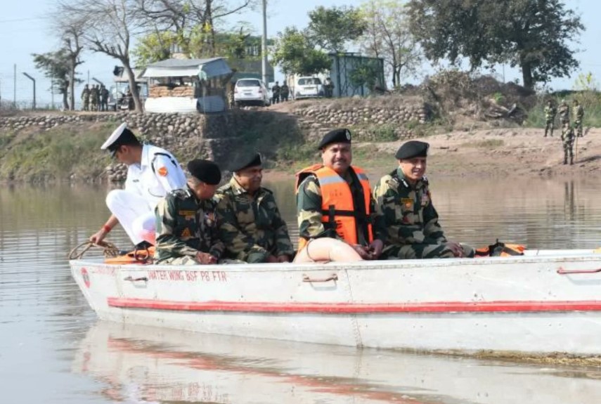 Ahead of R-day, ADG BSF reviews security along IB in Kathua