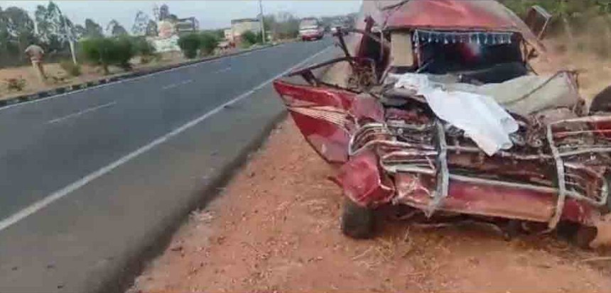 12 killed in road accident on Bengaluru-Mangaluru national highway