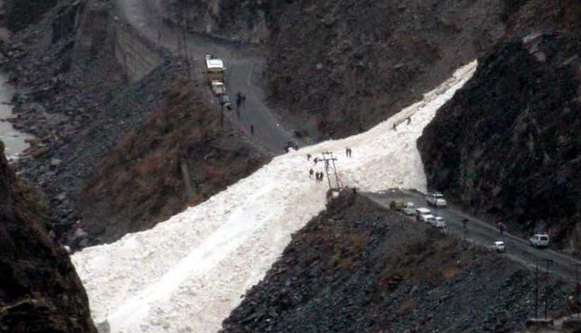 Landslide in Kinnaur leaves hundreds of people stranded