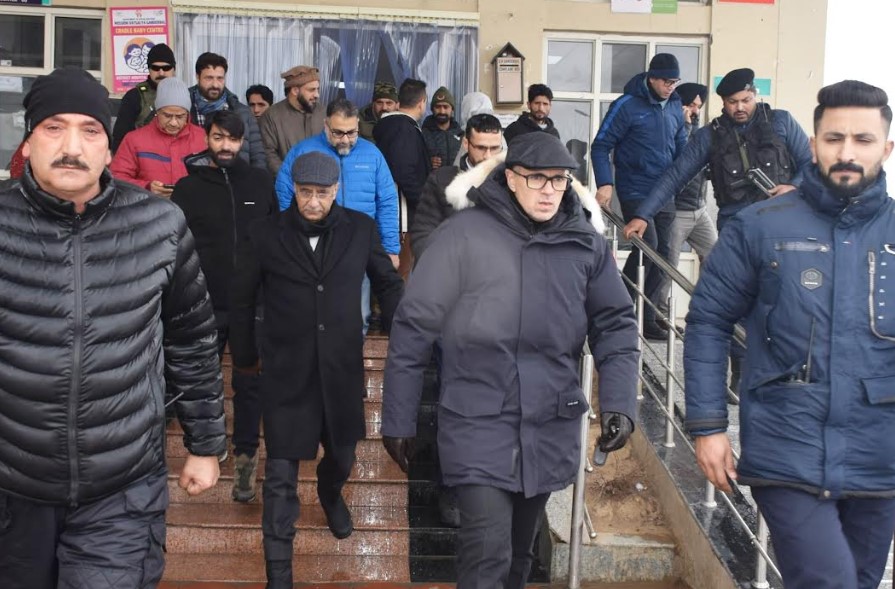 Post snowfall, CM Omar Abdullah inspects facilities at Ganderbal hospital