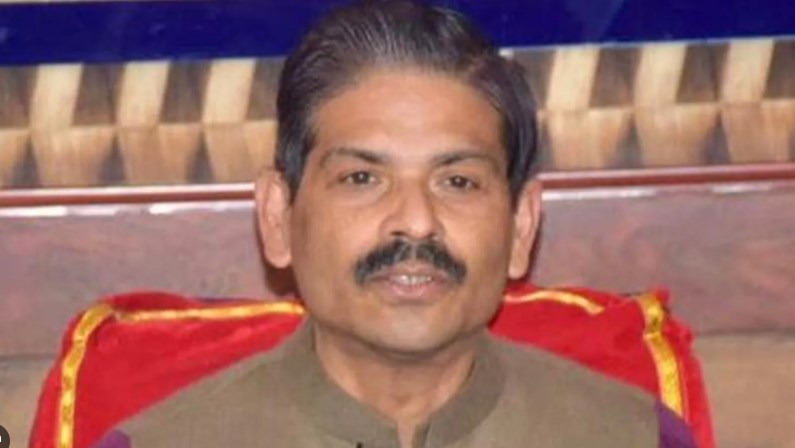 DGP J&K makes surprise visit to SIA Jammu