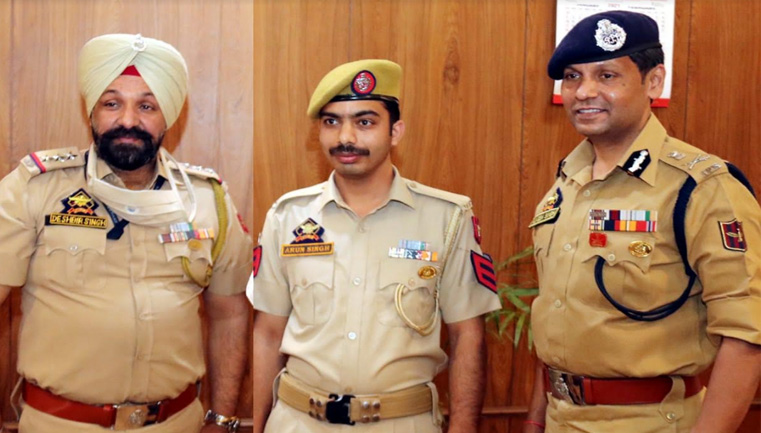 IGP Jammu confers new rank and DGP Medal to Police officials