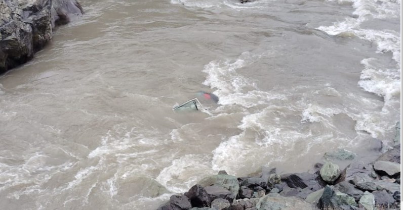 Gagangir Sonamarg accident: 4 bodies retrieved, few others missing; Rescue operation called off