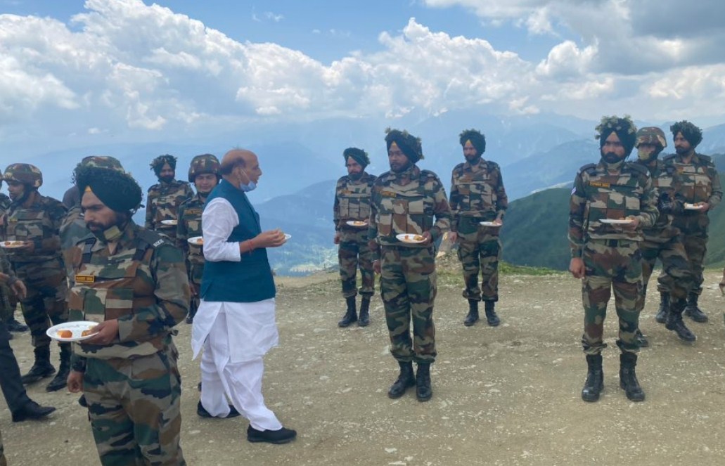 Rajnath visits key forward post along LoC in Kashmir