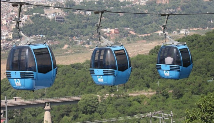 Tourism department brings back festivity in Jammu, tourists throng Bagh-e-Bahu Gondola