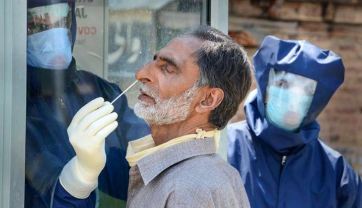 67 travelers among 450 new Covid-19 cases, J&K tally rises to 19869