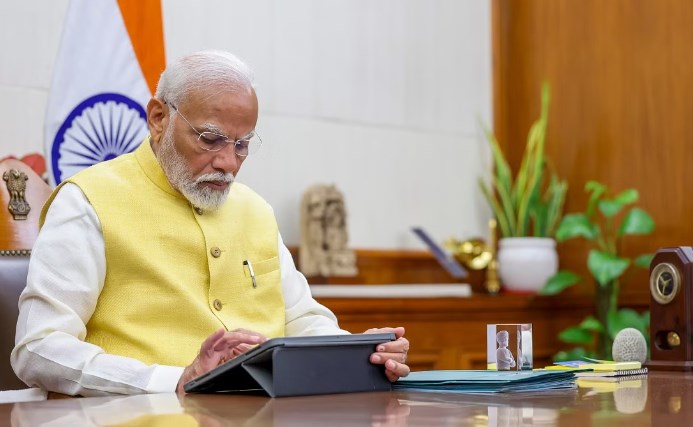 PM Modi releases Rs 20 000 crore as part of income support scheme for over 9.26 cr farmers