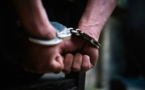 Kathua police arrests member of Shallu group involved in shootout outside GMC Kathua