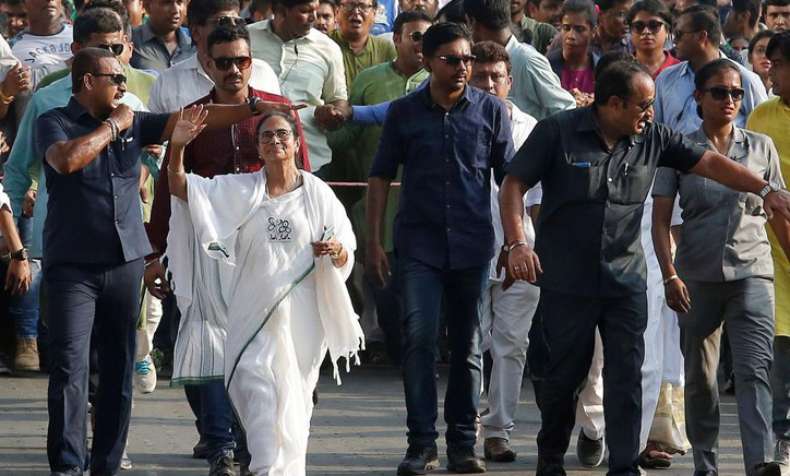 West Bengal polls: Mehbooba Mufti congratulates Mamata Banerjee