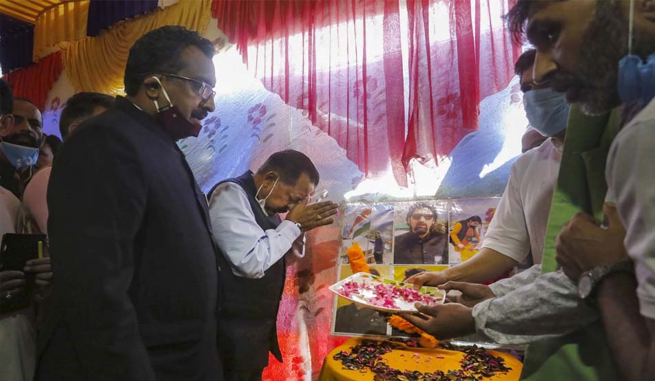 Neutralise those who gunned down BJP leader, kin in Kashmir's Bandipora: Ram Madhav