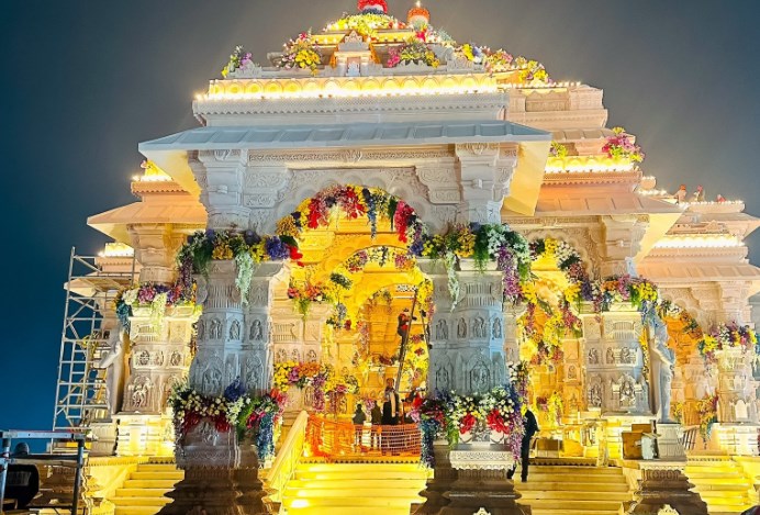 Ayodhya Ram Temple: Devotees reach in large numbers as mandir opens its doors after ‘pran pratishtha'