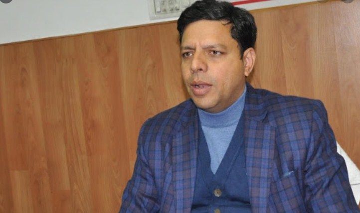 Divisional Commissioner, Jammu Sanjeev Verma gets charge of Overall Incharge of COVID-19 management at Lakhanpur