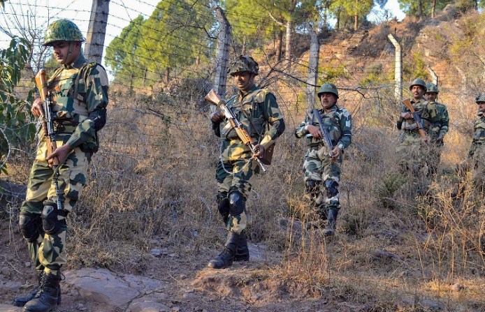 Soldier martyred in Pak firing on LoC