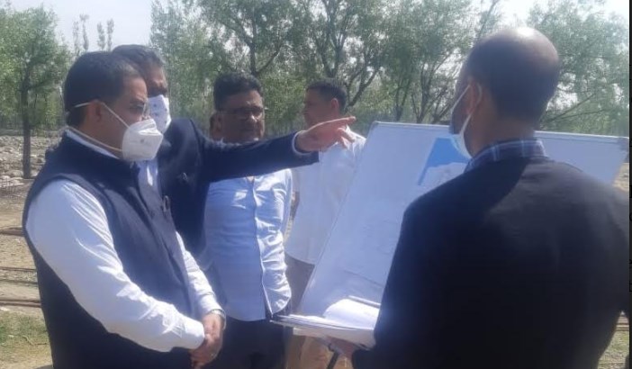 MD JKPCC inspects ongoing works in Pulwama& Shopian Districts